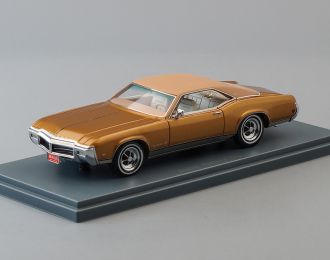 BUICK Riviera GS (1969), gold metallic