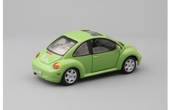 VOLKSWAGEN New Beetle, green