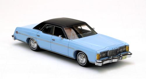 FORD LTD 1973, Black over Blue