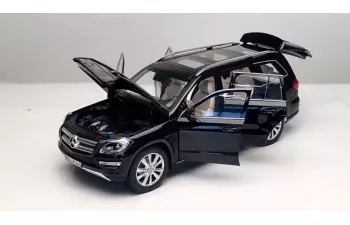 MERCEDES-BENZ GL500 (2012), black