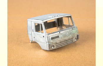 Сборная модель Камский грузовик 53212 с прицепом ГКБ-8350