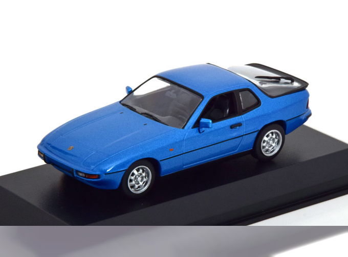 PORSCHE 924 (1976), blue metallic