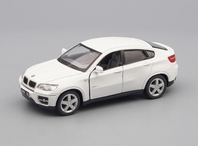 BMW X6, white