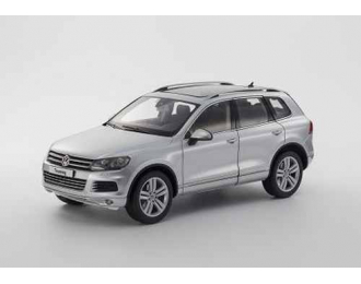 VOLKSWAGEN Touareg Cool V6 FSI, Silver Metallic