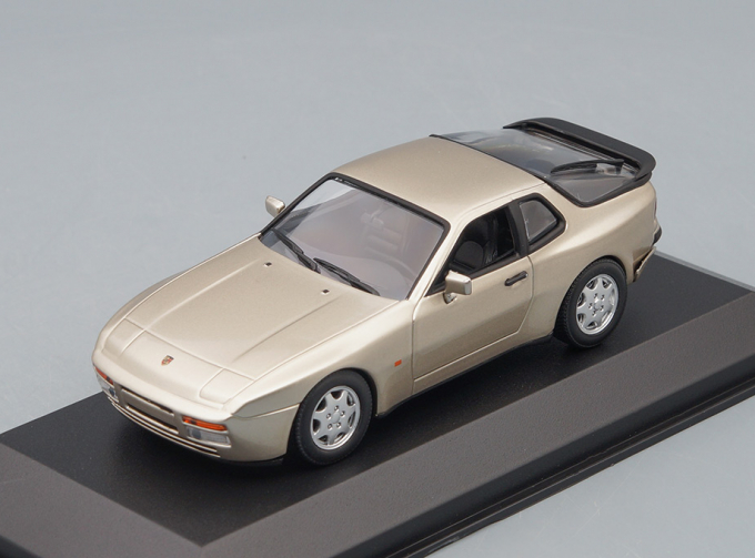 PORSCHE 944 S - 1989 - BEIGE METALLIC