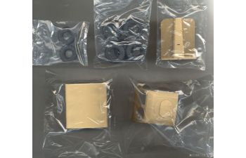 Сборная модель Автомобиль повышенной защищенности M1280 LMTV + полуприцеп M1101