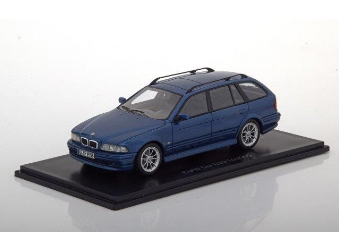 BMW 520 Touring (E39) 2002 Metallic Blue