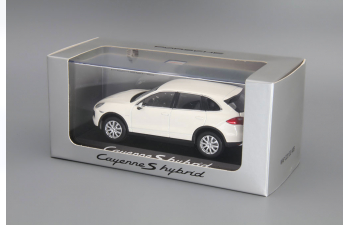 PORSCHE Cayenne S hybrid (2010), white