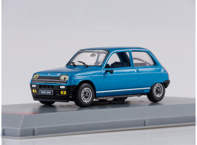 RENAULT 5 Alpine (1976), metallic blue