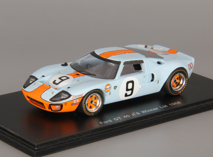 FORD GT 40 #9 Winner Le Mans (1968), blue / orange