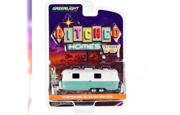 кемпер Airstream Double-Axle Land Yacht Safari Custom (1971), White and Seafoam