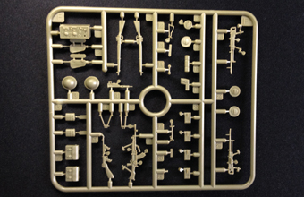 Сборная модель British 6 Pdr Anti-Tank Gun (Airborne) With 1/4 Ton Truck & Crew