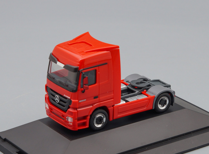 MERCEDES-BENZ Actros 1860, red