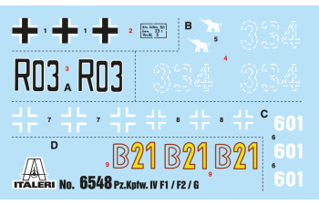 Сборная модель Немецкий средний танк Pz.Kpfw. IV Ausf. F1/ F2/ G ранний с экипажем на отдыхе