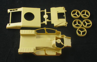 Сборная модель M114 Up-Armoured HA Tactical Vehicle