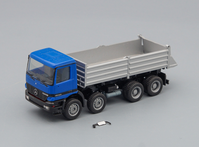 MERCEDES-BENZ Actros 4143, blue