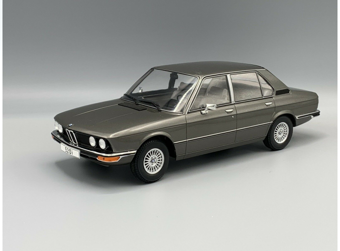 BMW 520i (E12) 1973 Metallic Grey