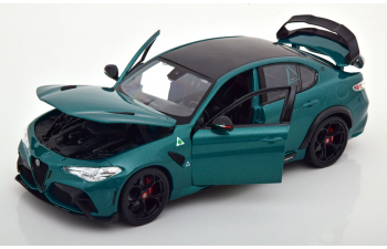 ALFA ROMEO Giulia GTAm (2020), green metallic