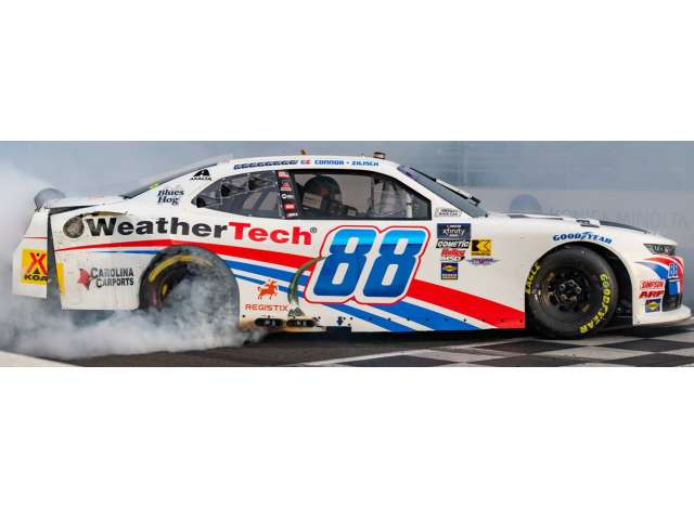Chevrolet #88 Connor Zilisch *Weathertech*, white/red/blue 2025