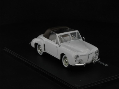 RENAULT 4CV cabriolet Duriez "A la Milord" de 1950, белый