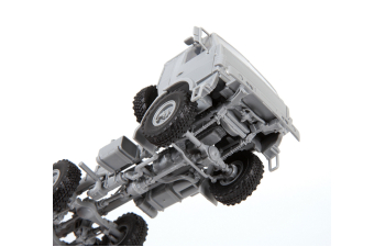 Сборная модель Российский трехосный грузовик К-5350 МУСТАНГ