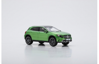 Mercedes-Benz GLA 250 2017, green