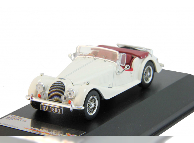 MORGAN 4/4 (1974), cream