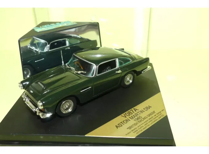 ASTON MARTIN DB4 (1960), dark green