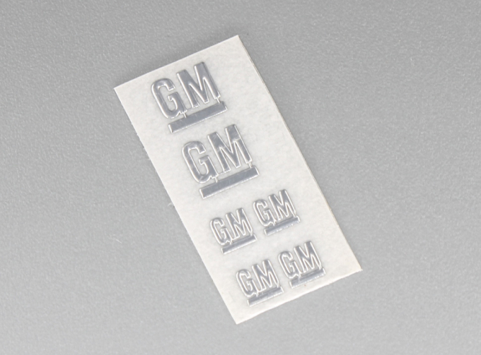 Наклейка объёмная металлизированная логотипы GM