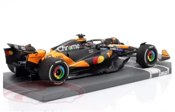 McLAREN F1 MCL39 №81 Pole Position & Winner China GP Formula 1 Oscar Piastri (2025), orange / black