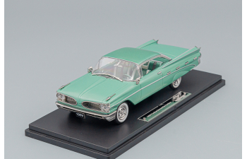 PONTIAC Bonneville Hardtop (1959), light green