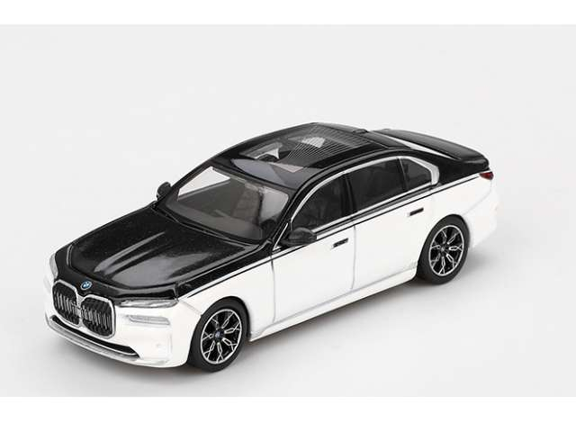 BMW I7 Xdrive60, alpine white/black sapphire 2024