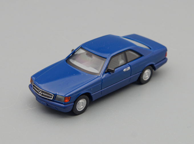 MERCEDES-BENZ 560 SEC, blue