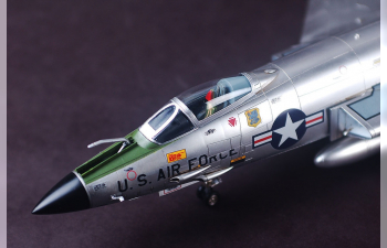 Самолет F-101A/C Voodoo