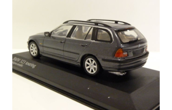 BMW 328i E46 (1999), grey