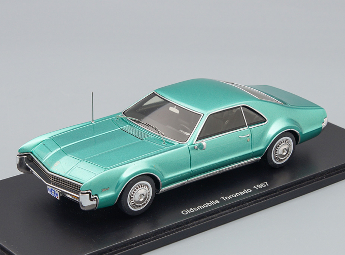 OLDSMOBILE Toronado (1966), Green