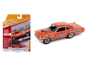 PONTIAC Tempest Funny Farmer (1963), orange with tiger stripes
