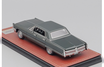 CHRYSLER Imperial Lebaron Sedan 1968, forest green metallic