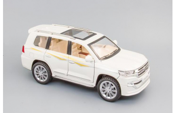 TOYOTA Land-Cruiser 200, (2020) г. белый
