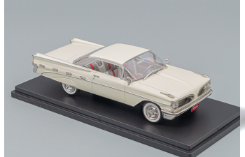 PONTIAC Bonneville Hardtop (1959), white