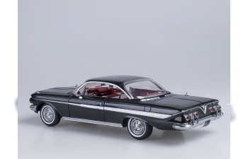 CHEVROLET Impala Sport Coupe (1961), black