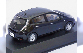 NISSAN Leaf, super black