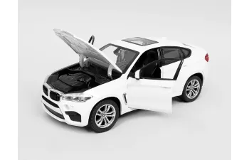 BMW X6M (2018), white