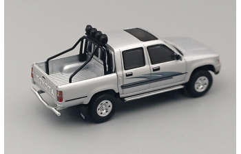 TOYOTA Hilux Double Cab 4WD (LN101), silver