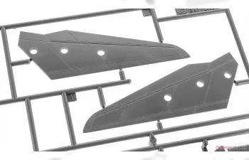 Сборная модель боевого робота YF-19 Battroid "Macross Plus", вселенная Макросс