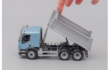 VOLVO FE Halfpipe Truck, blue / silver