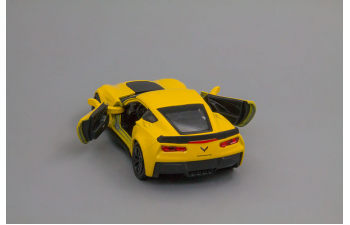 CHEVROLET Corvette Z06, yellow