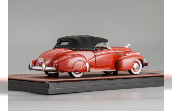 Cadillac Series 62 Victoria Cabriolet closed 1940 (red)