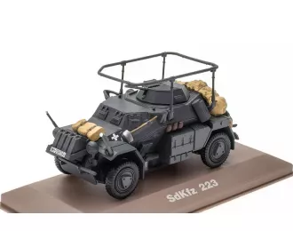 Sd.Kfz 223 - 1942, темно-серый