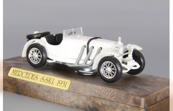 MERCEDES-BENZ SSKL (1931), white